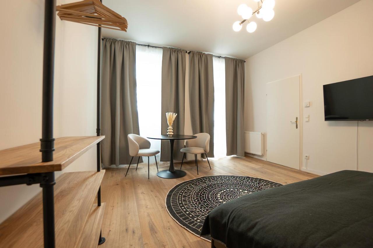 Modern With A Balcony Near Belvedere Appartement *