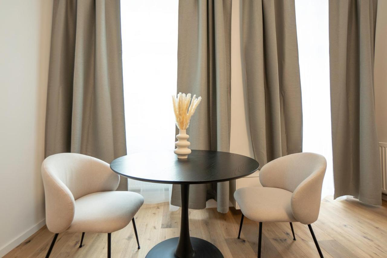 Appartement Modern With A Balcony Near Belvedere Wenen